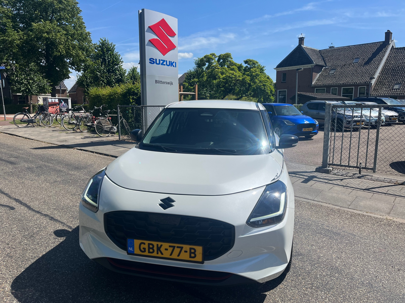 Suzuki Swift 1.2 Style Smart Hybrid AUTOMAAT // Trekhaak // Ful — photo 4