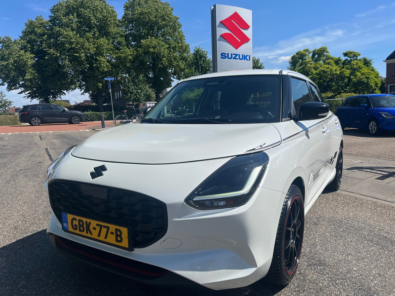 Suzuki Swift 1.2 Style Smart Hybrid AUTOMAAT // Trekhaak // Ful — photo 3