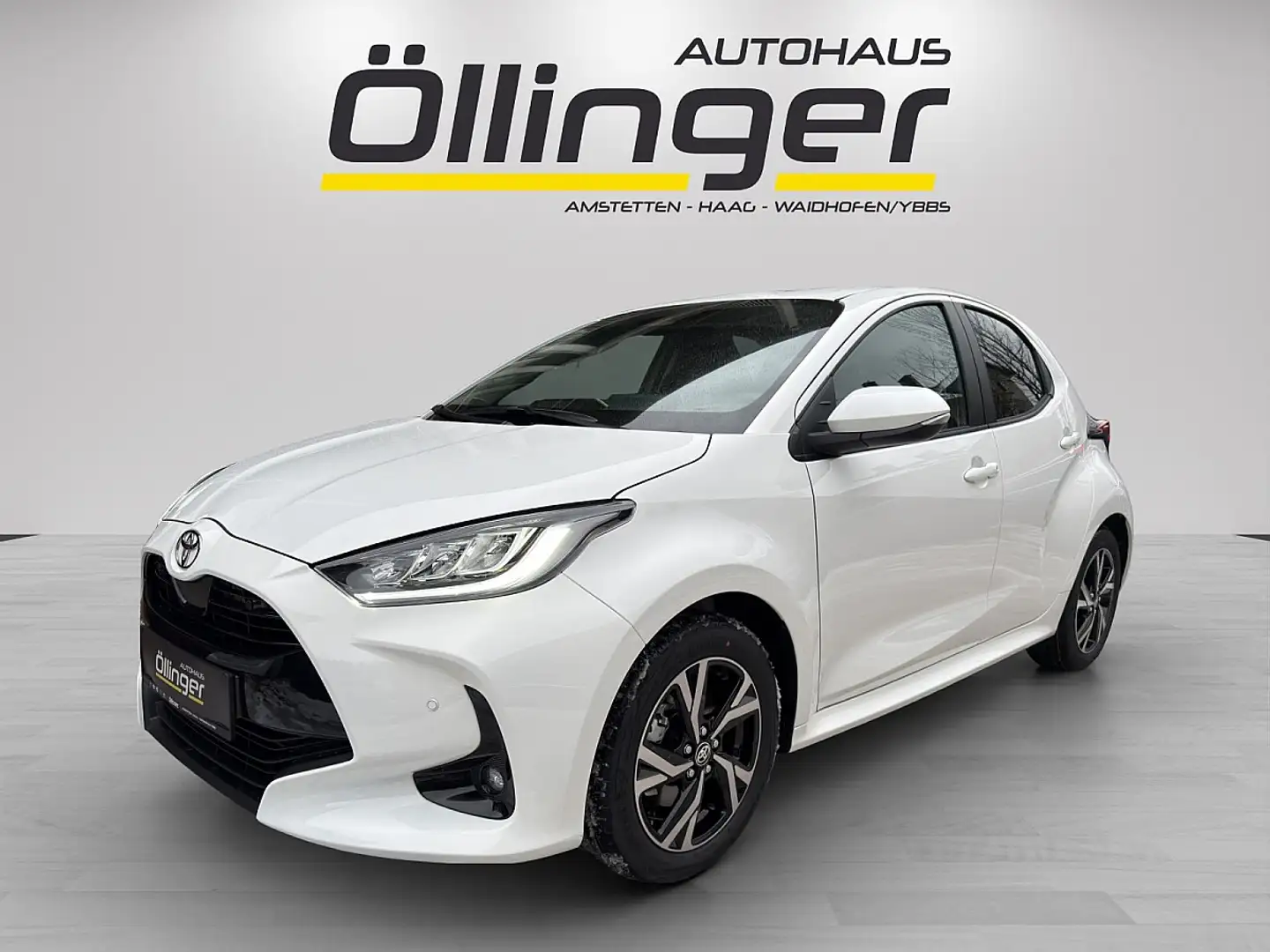 Toyota Yaris 1,5 VVT-i Hybrid Active Drive Weiß - 1
