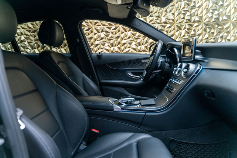 Mercedes-Benz C 300 Autom.|AMG|NIGHT|LED|LEDER|9G|CARPLAY — photo 5