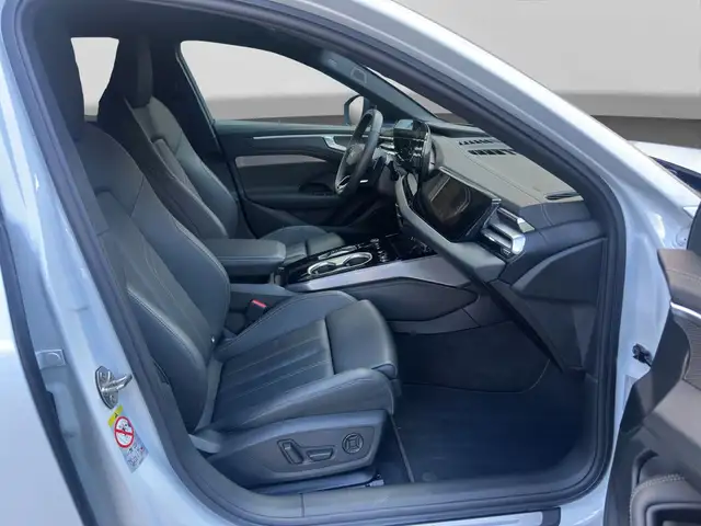 Audi A6 view 4