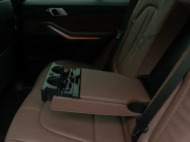 BMW X5 view 28