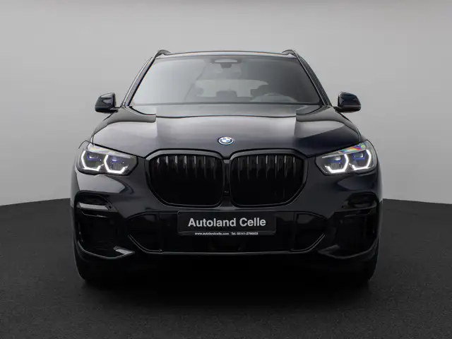 BMW X5 view 2