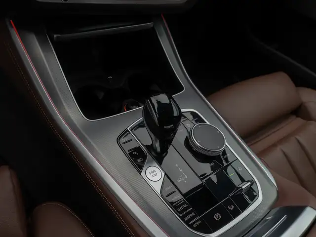 BMW X5 view 22