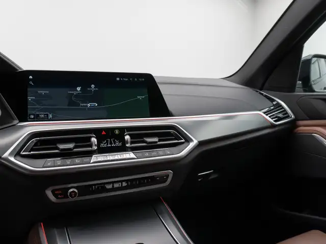 BMW X5 view 21