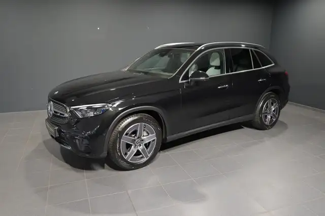 Mercedes-Benz GLC 300 4M AMG/AHK/PANO/DISTRONIC/360/DIGITA