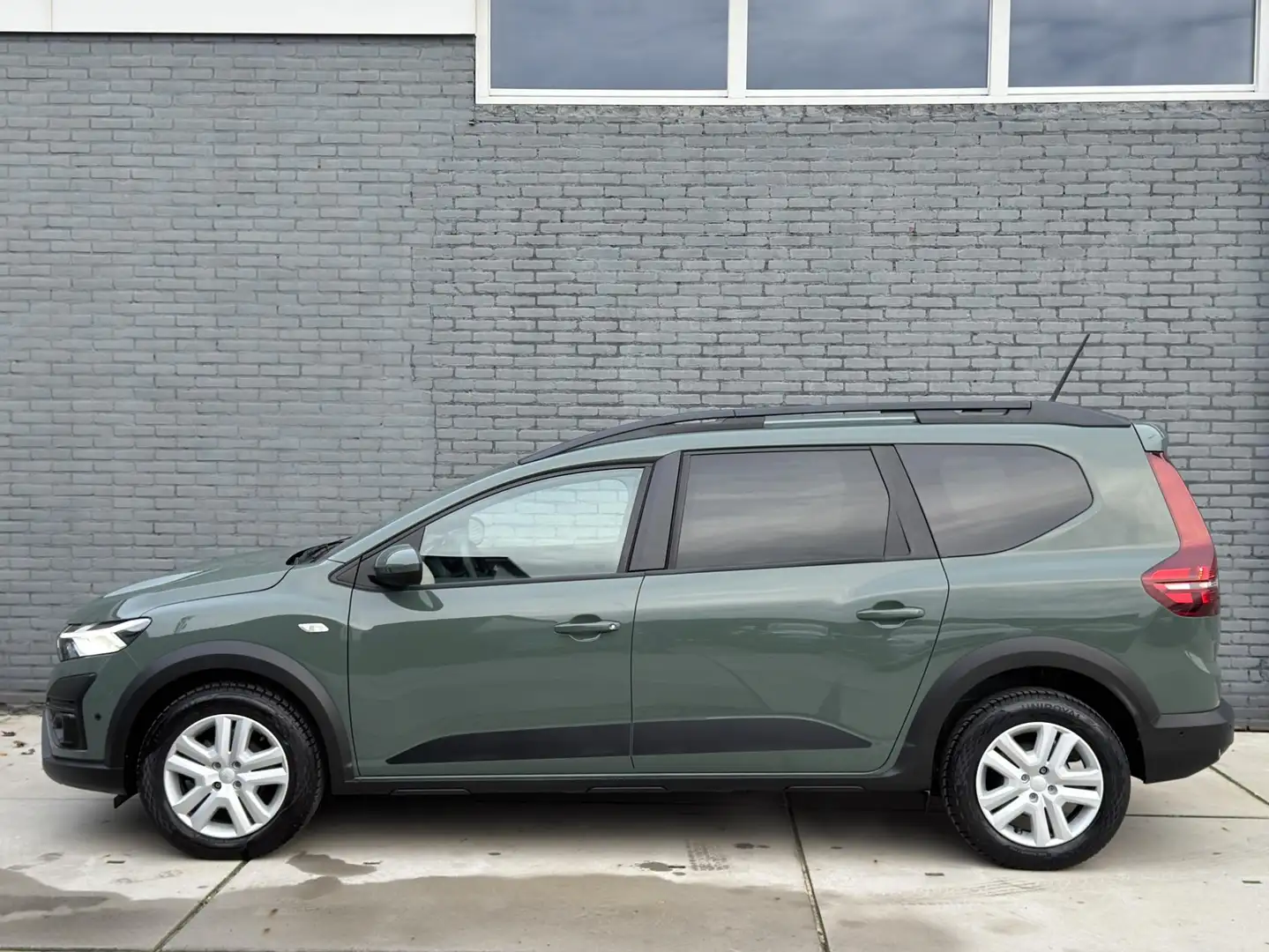 Dacia Jogger 1.0 TCe 110 Expression 5p. AIRCO | PDC + CAM | BOV Groen - 2