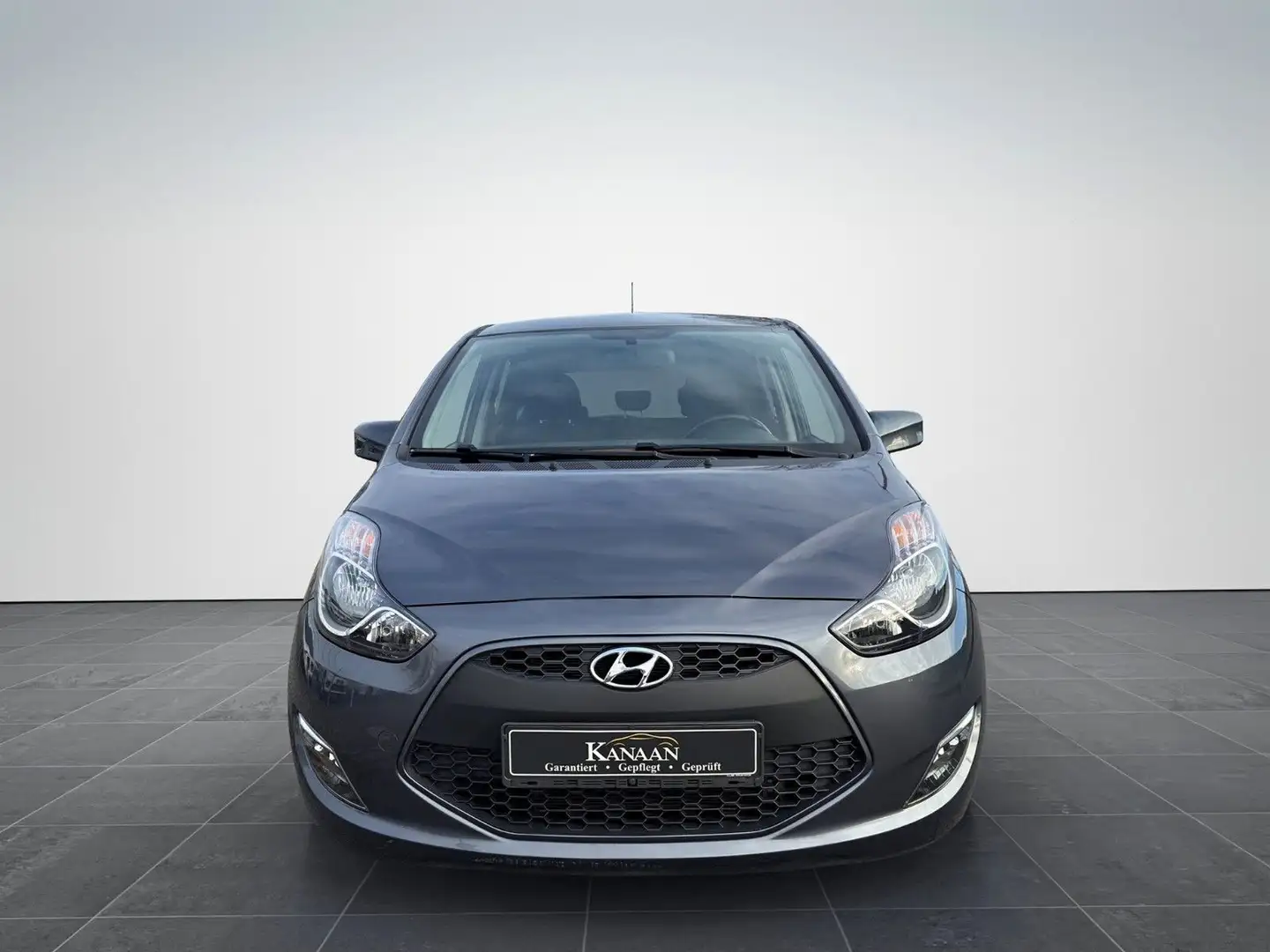 Hyundai iX20 1.6 Trend Automatik*PDC*Sitzheiz.+Lenkradhz Grau - 1