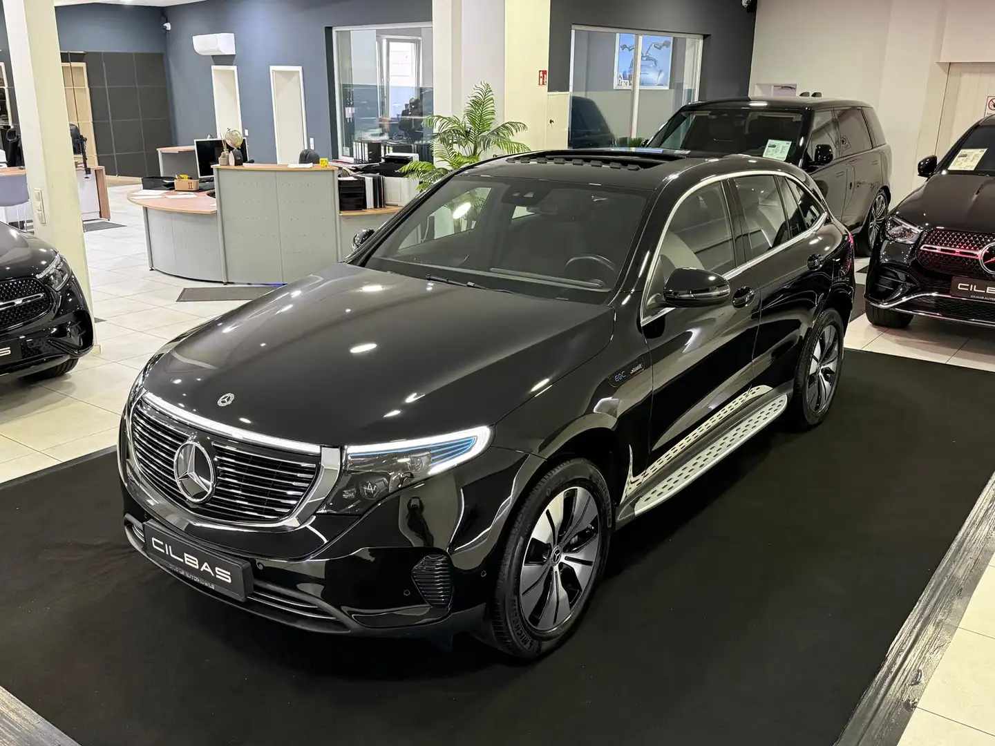 Mercedes-Benz EQC 400 4Matic *GSD*DAB*STHZ*KAM*SPUR*AMBIENTE* Noir - 1