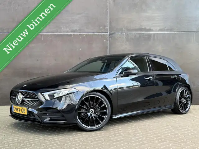 Mercedes-Benz A 200 Premium Plus | AMG-pakket | Pano-dak | Widescreen