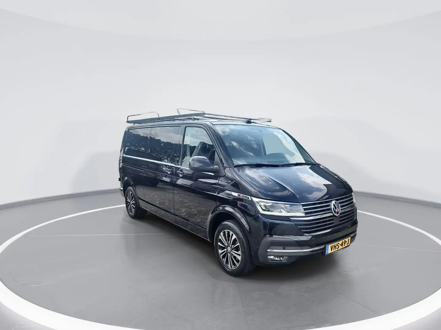 Volkswagen T6.1 Transporter 2.0 TDI L2H1 28 Zwart - 2