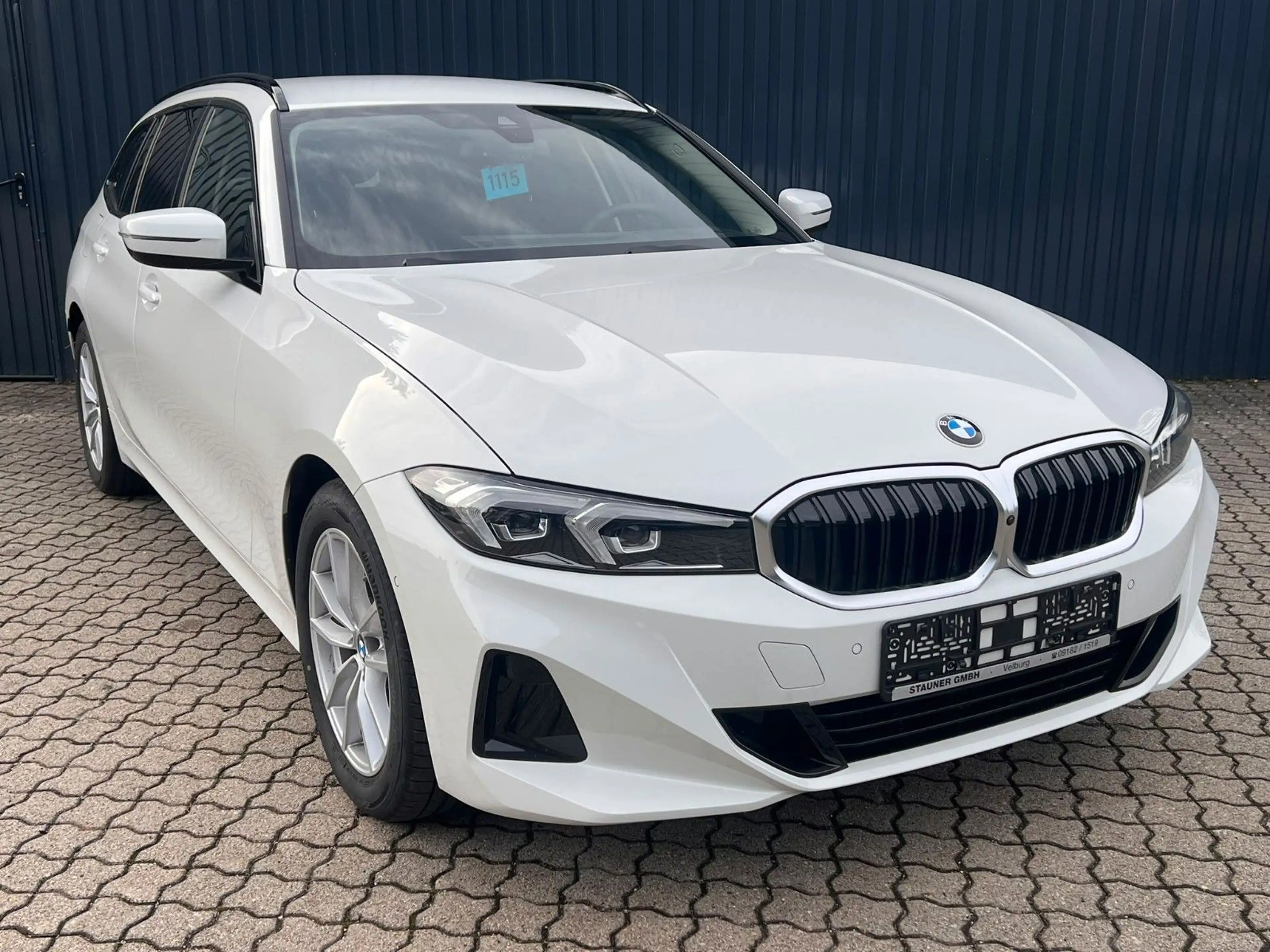 BMW 318 D Aut. Touring /HeadUp/360°Kam/getöntScheib — photo 5