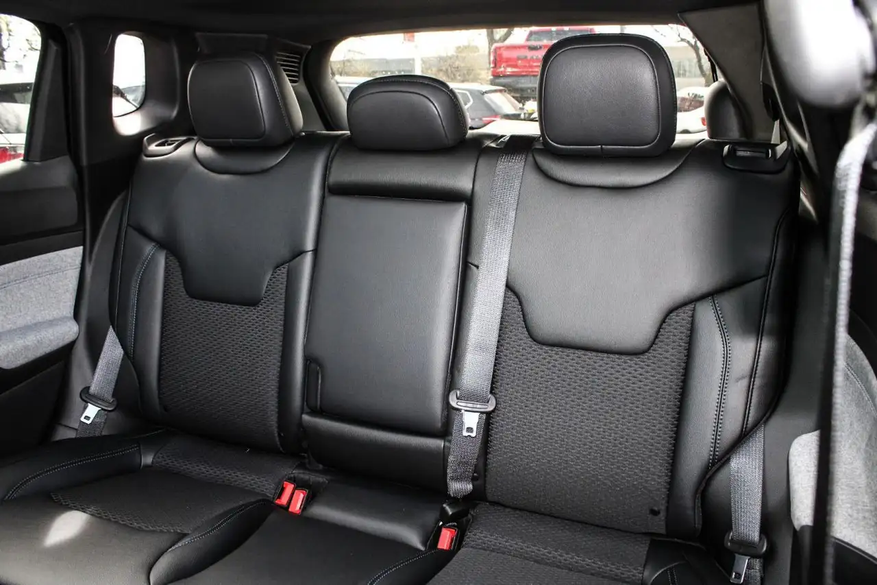 Jeep Compass снимка Jeep Compass