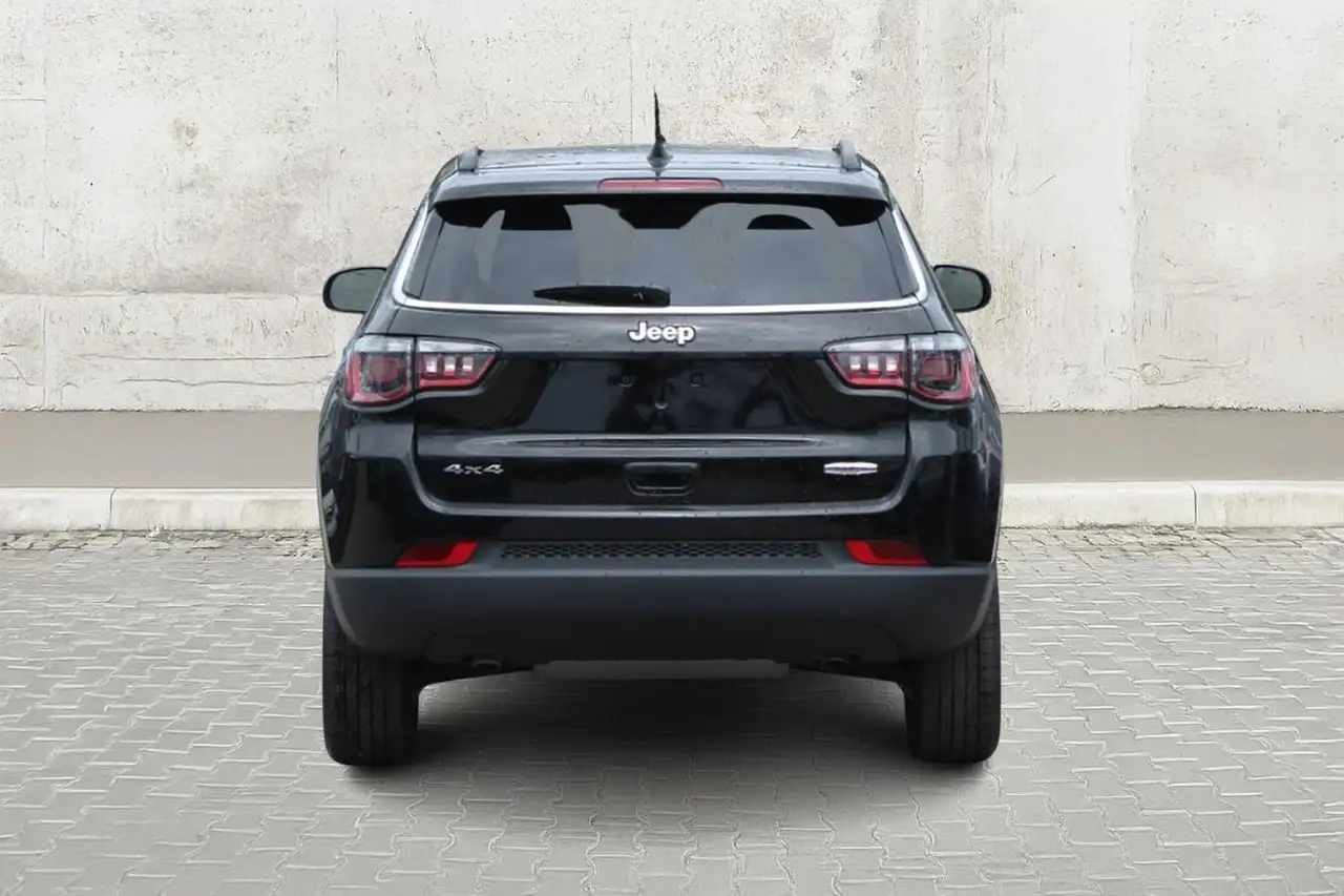 Jeep Compass снимка Jeep Compass