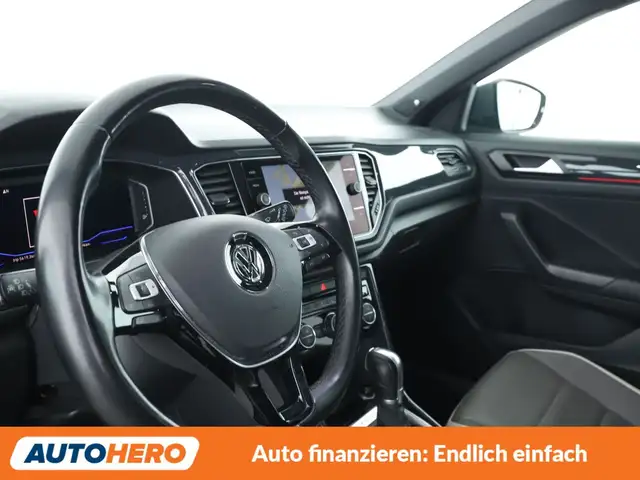 Volkswagen T-Roc view 11