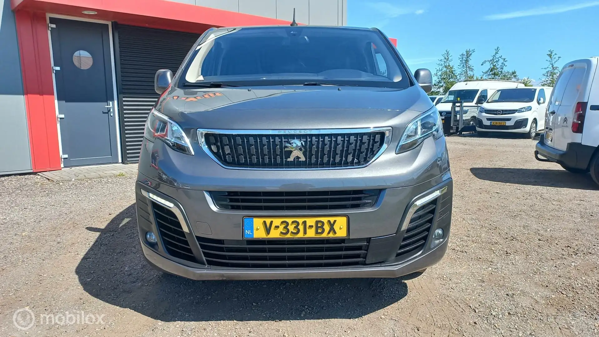 Peugeot Expert Bestel 227S 2.0 BlueHDI 180 Premium Pack Grijs - 2
