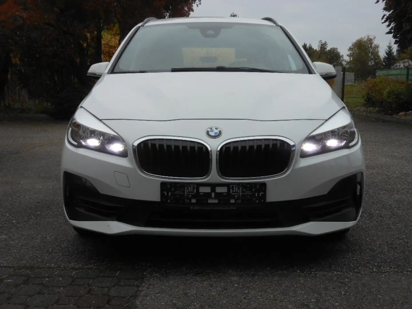BMW 218 218 d Gran Tourer * L E D E R * Weiß - 2
