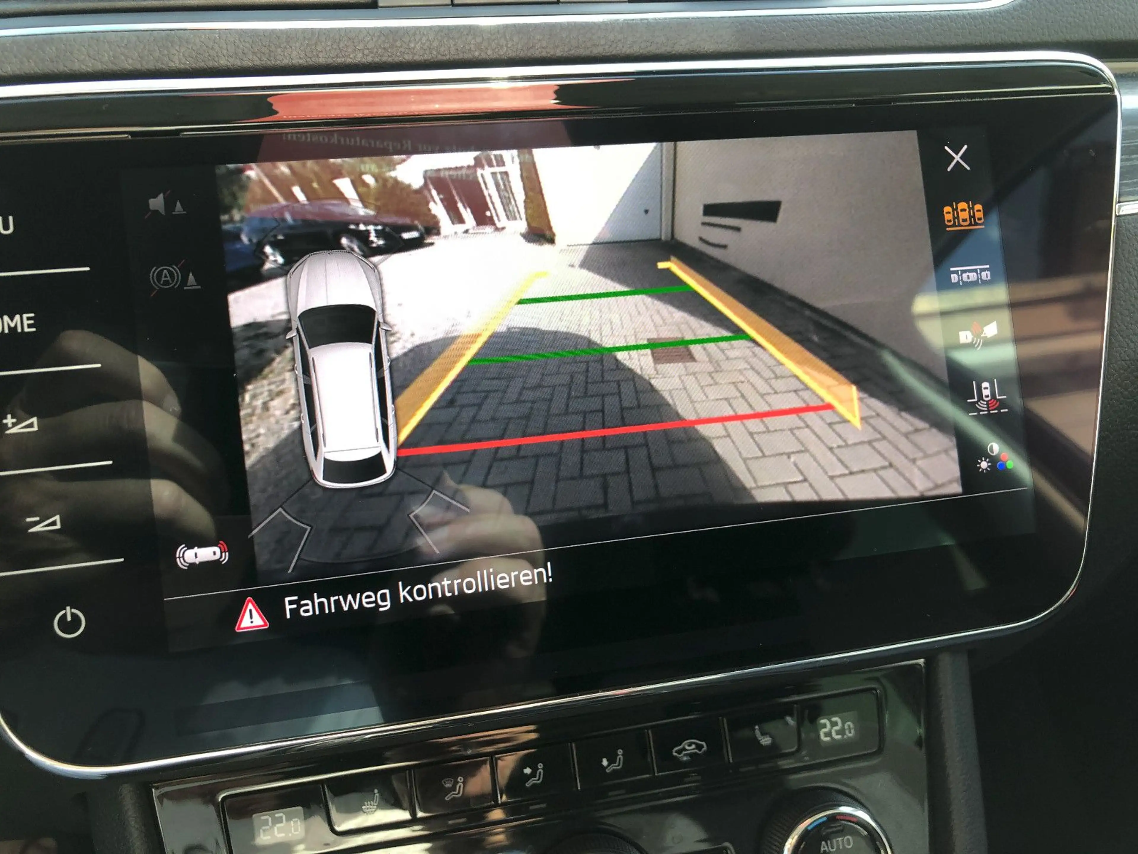 Skoda Superb Combi Style ALU,NAVI,KAMERA,PDC — photo 9