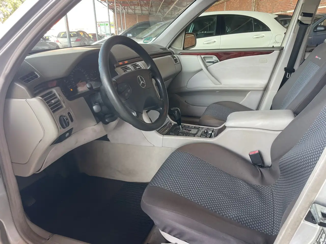 Mercedes-Benz E 240 E-Klasse Classic*Automatik*PDC*Klima, foto 10