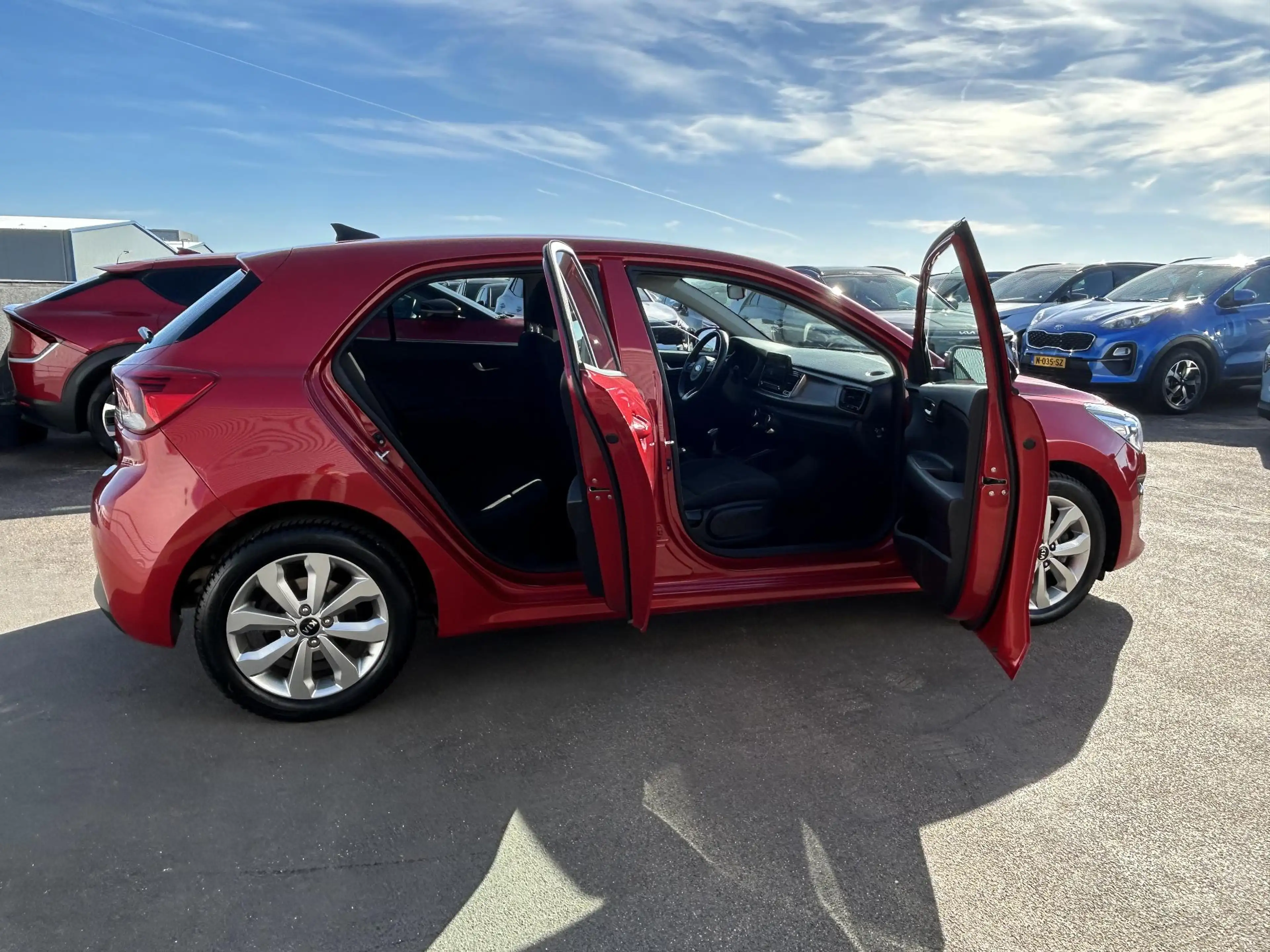 Kia Rio 1.0 T-GDi MHEV DynamicPlusLine Trekhaak, Nieuw gel — photo 11