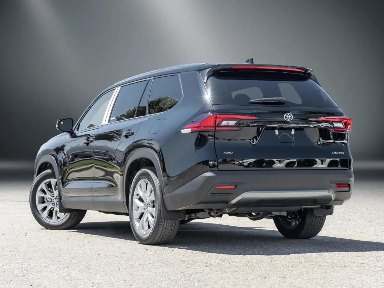Toyota Grand Highlander снимка Toyota Grand Highlander