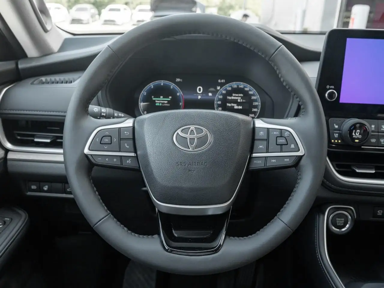 Toyota Grand Highlander снимка Toyota Grand Highlander