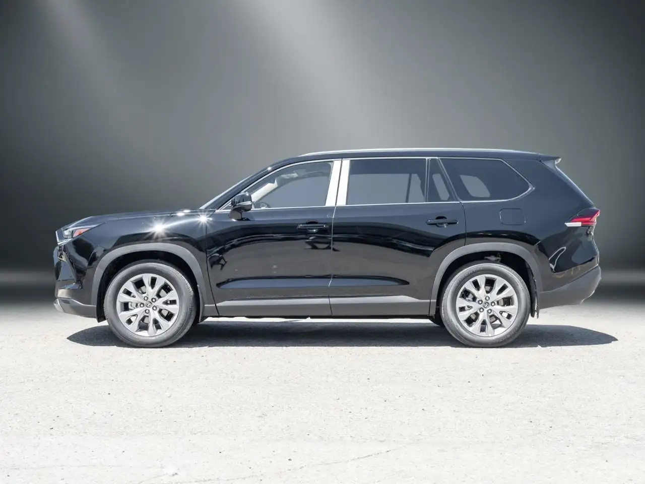 Toyota Grand Highlander снимка Toyota Grand Highlander