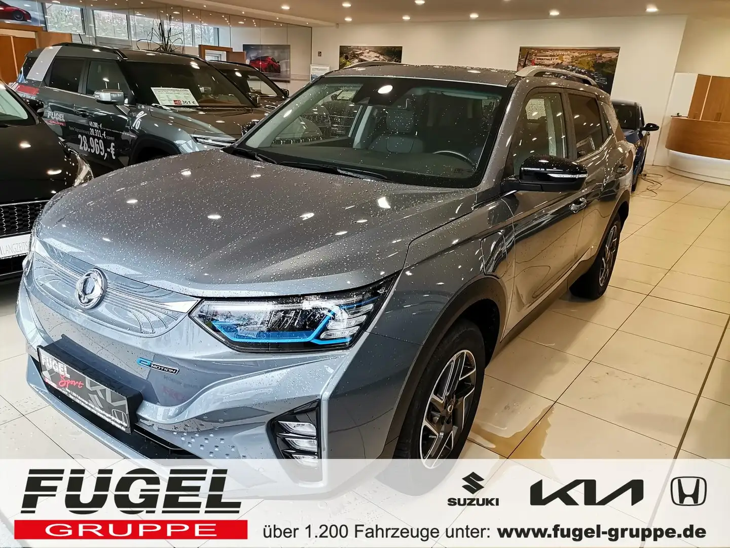 SsangYong Korando e-Motion 61,5 kWh Titanium 4x2 LED|Navi|ACC Grau - 1