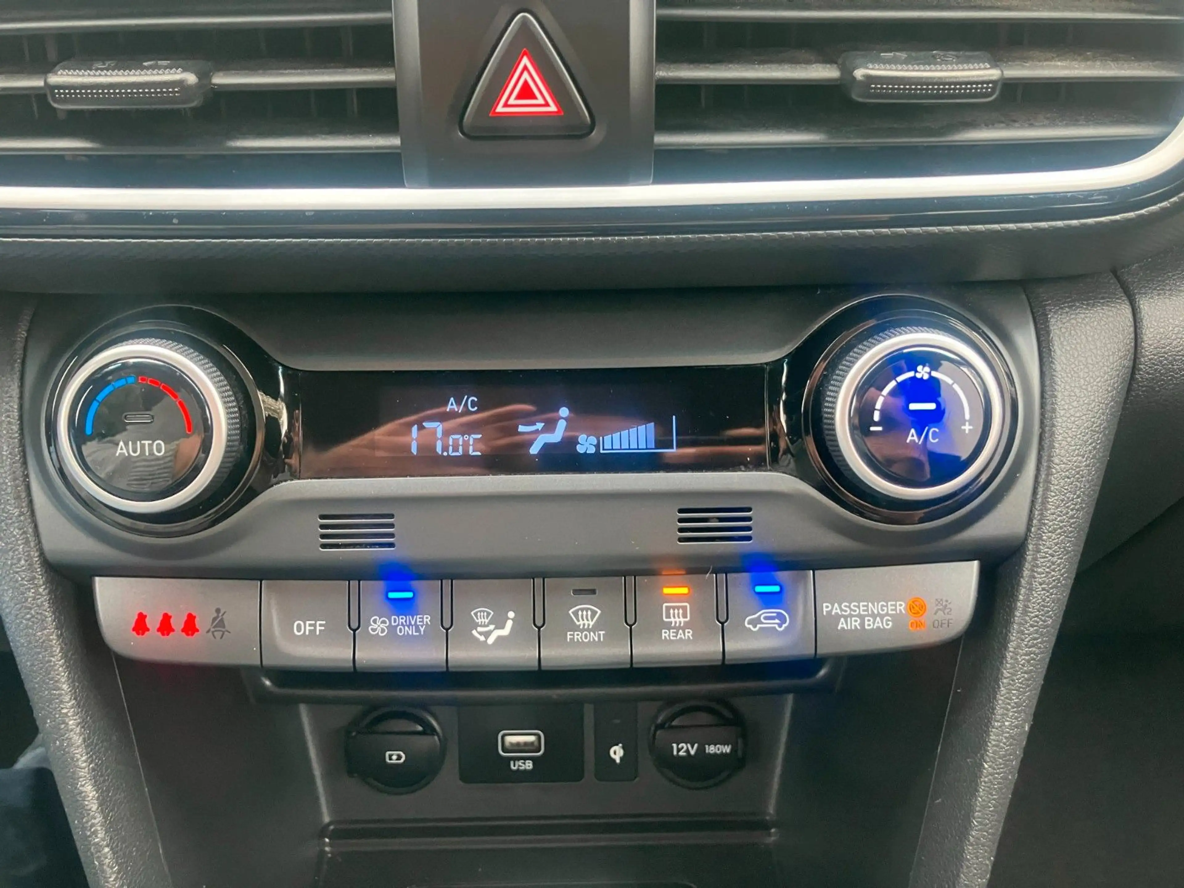 Hyundai KONA Style Hybrid 2WD — photo 24
