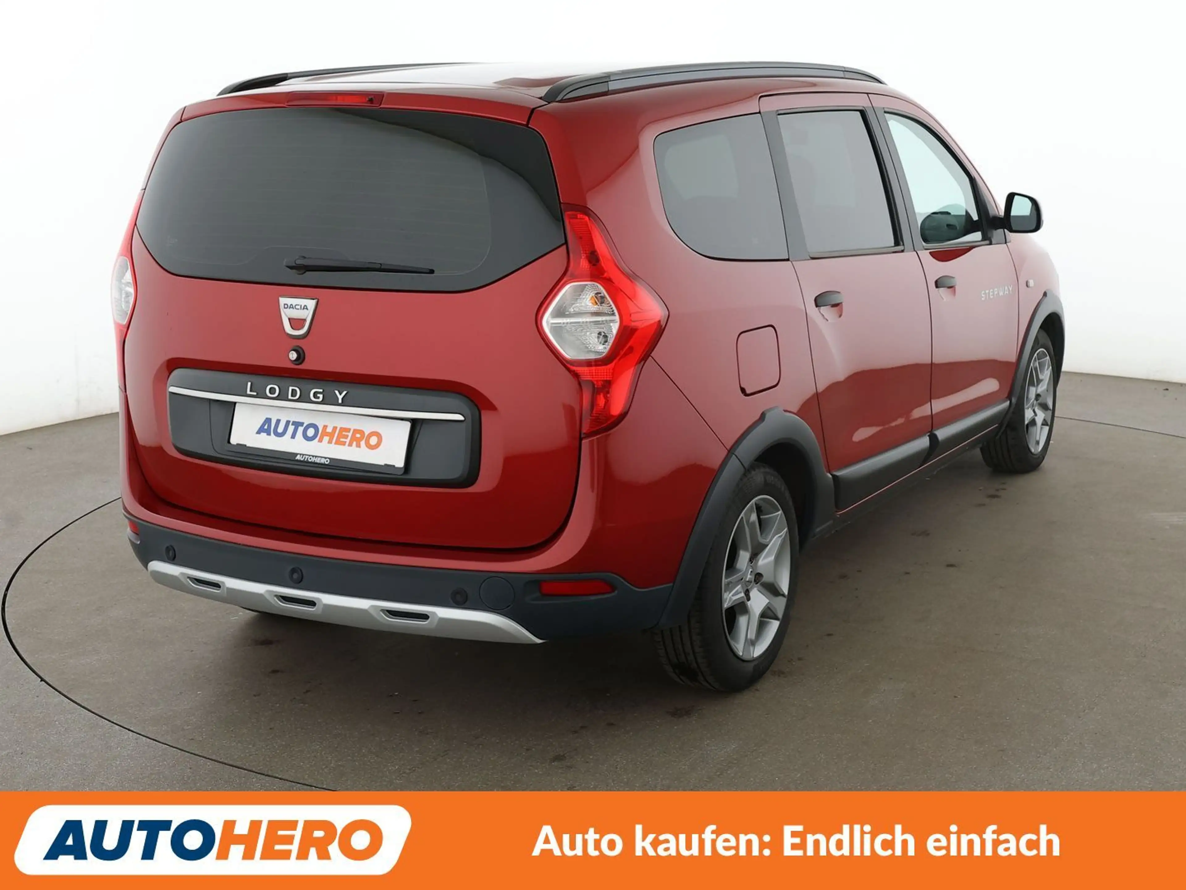 Dacia Lodgy 1.3 TCe Stepway Plus*NAVI*TEMPO*PDC* — photo 6
