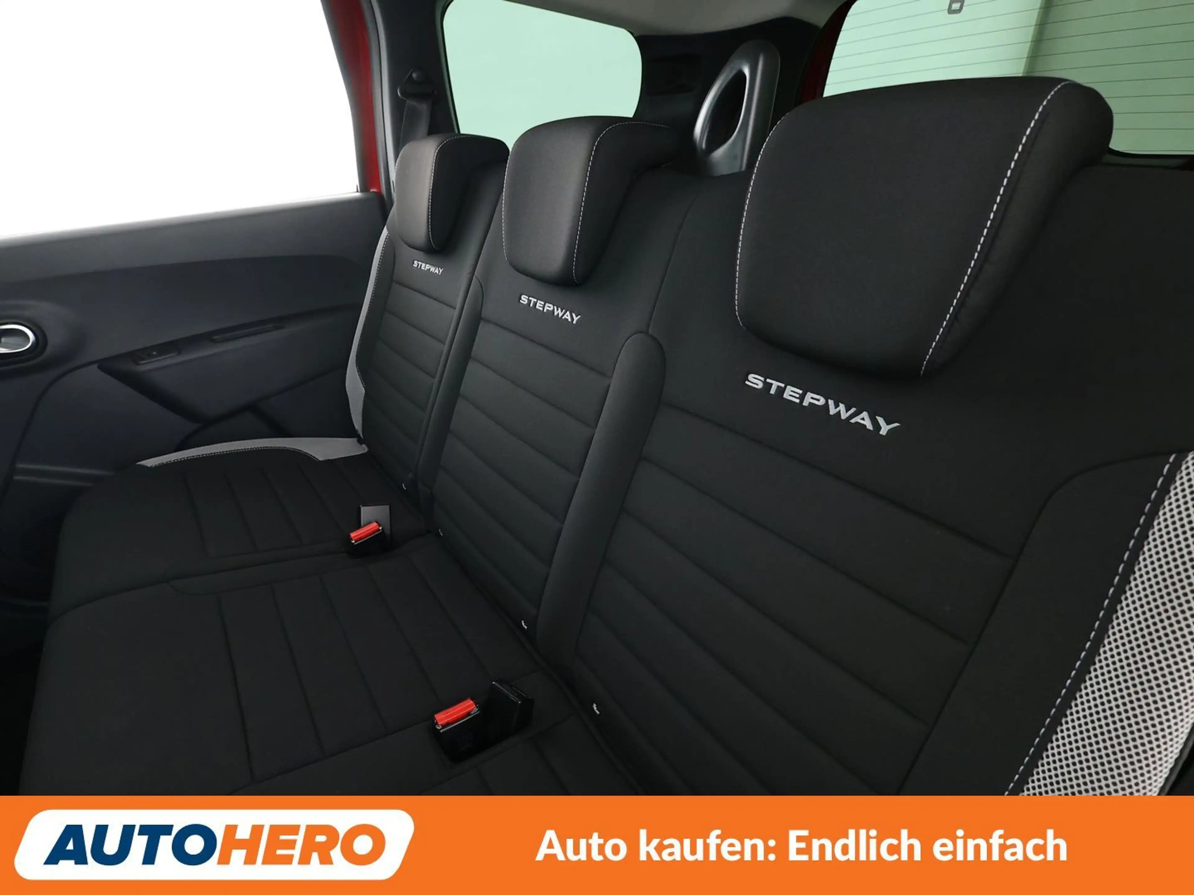 Dacia Lodgy 1.3 TCe Stepway Plus*NAVI*TEMPO*PDC* — photo 14