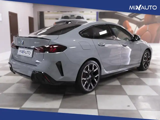 BMW 2 Series view 5