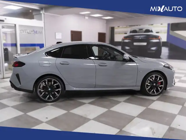BMW 2 Series view 6