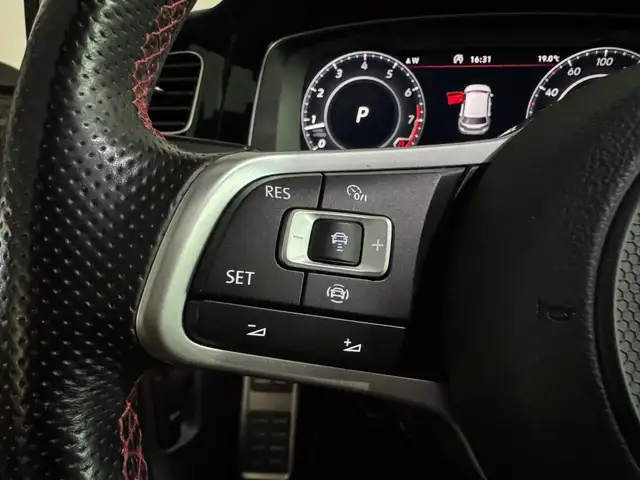 Volkswagen Golf view 12