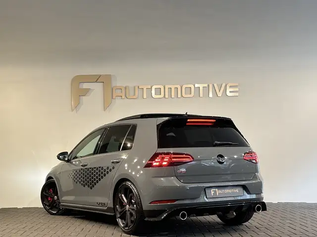 Volkswagen Golf view 9