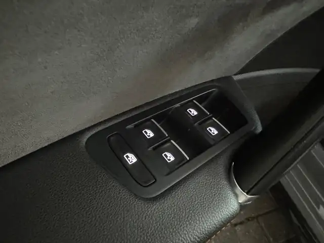 Volkswagen Golf view 14