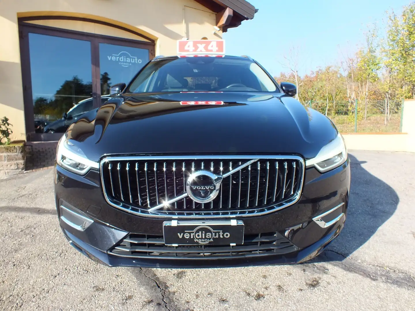 Volvo XC60 D4 190 CV 4X4 AUTOMATICA ISCRIPTION-CAMERA 360 Nero - 2