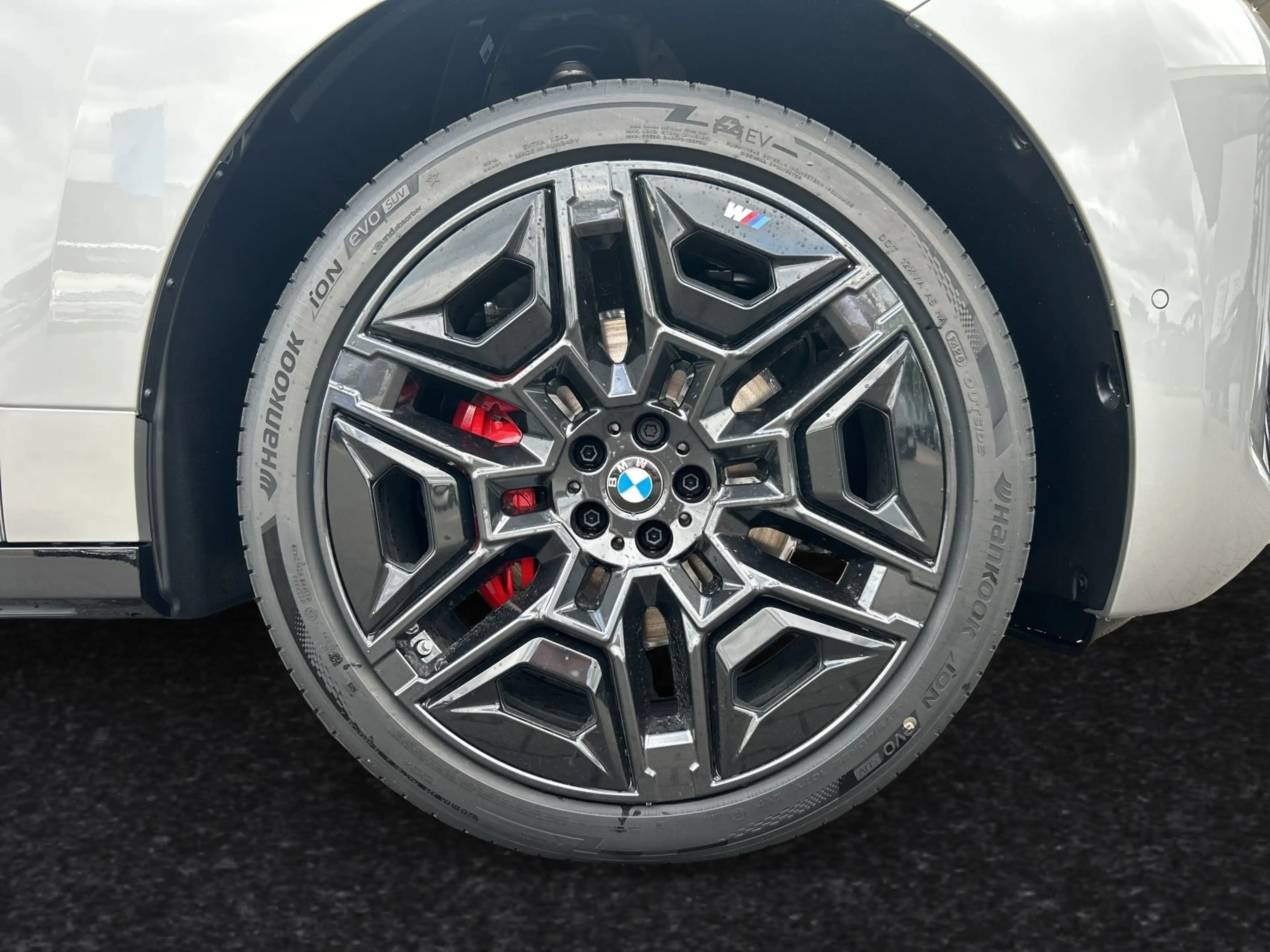 BMW iX xDrive60 M Sport Pro|AHK|SkyLounge|Autobahnass. — photo 5