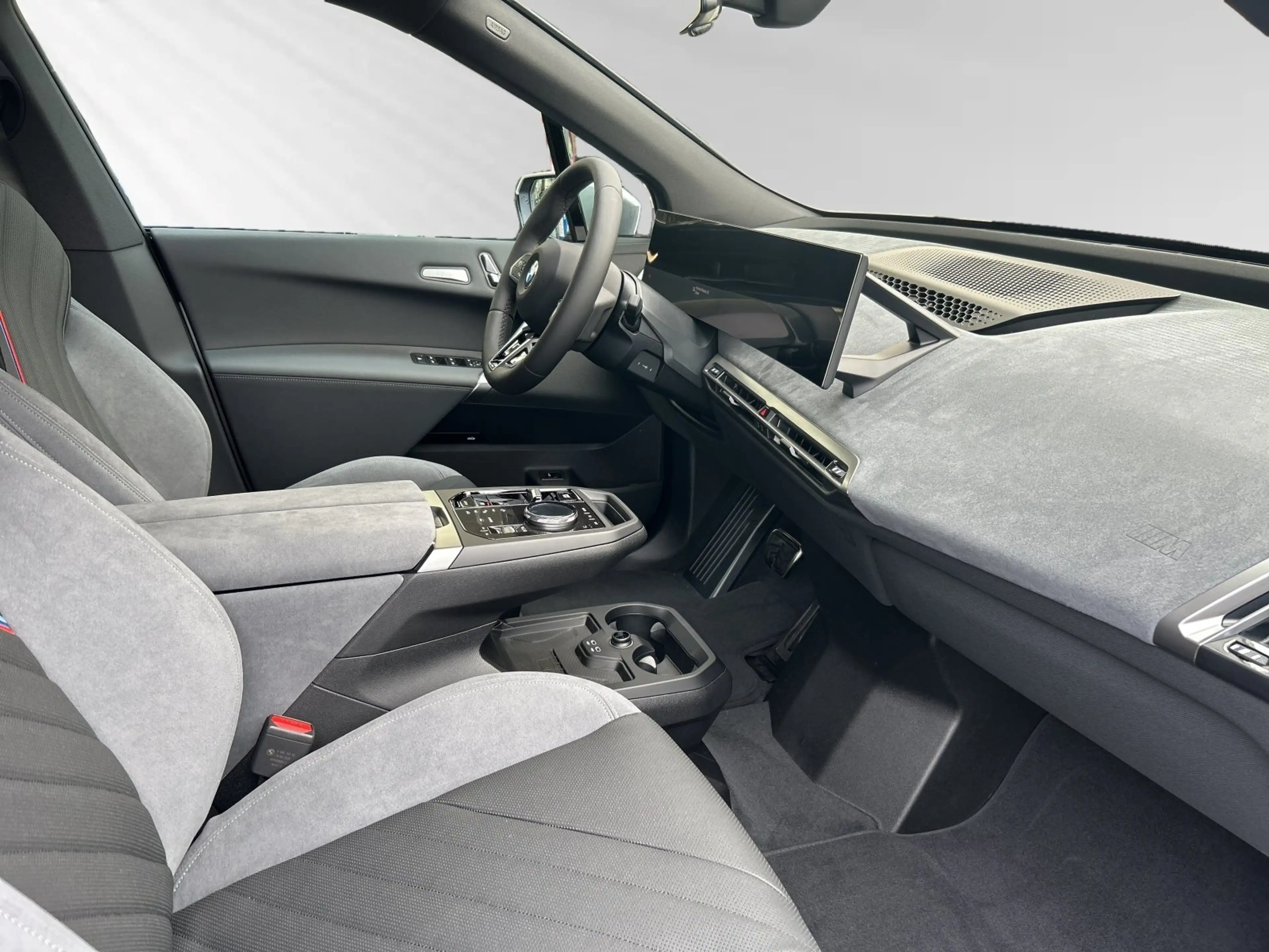 BMW iX xDrive60 M Sport Pro|AHK|SkyLounge|Autobahnass. — photo 9