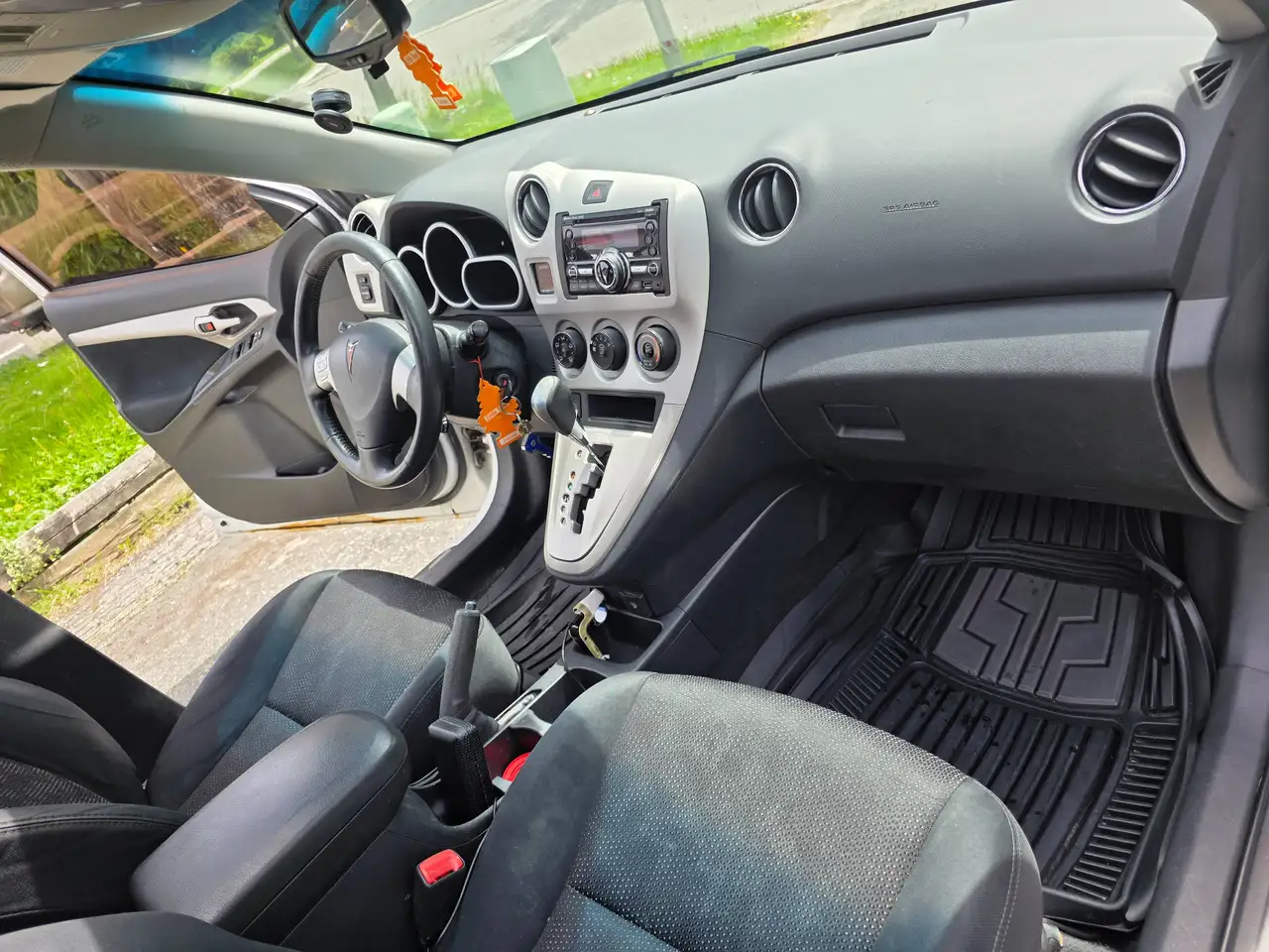Pontiac Vibe снимка Pontiac Vibe