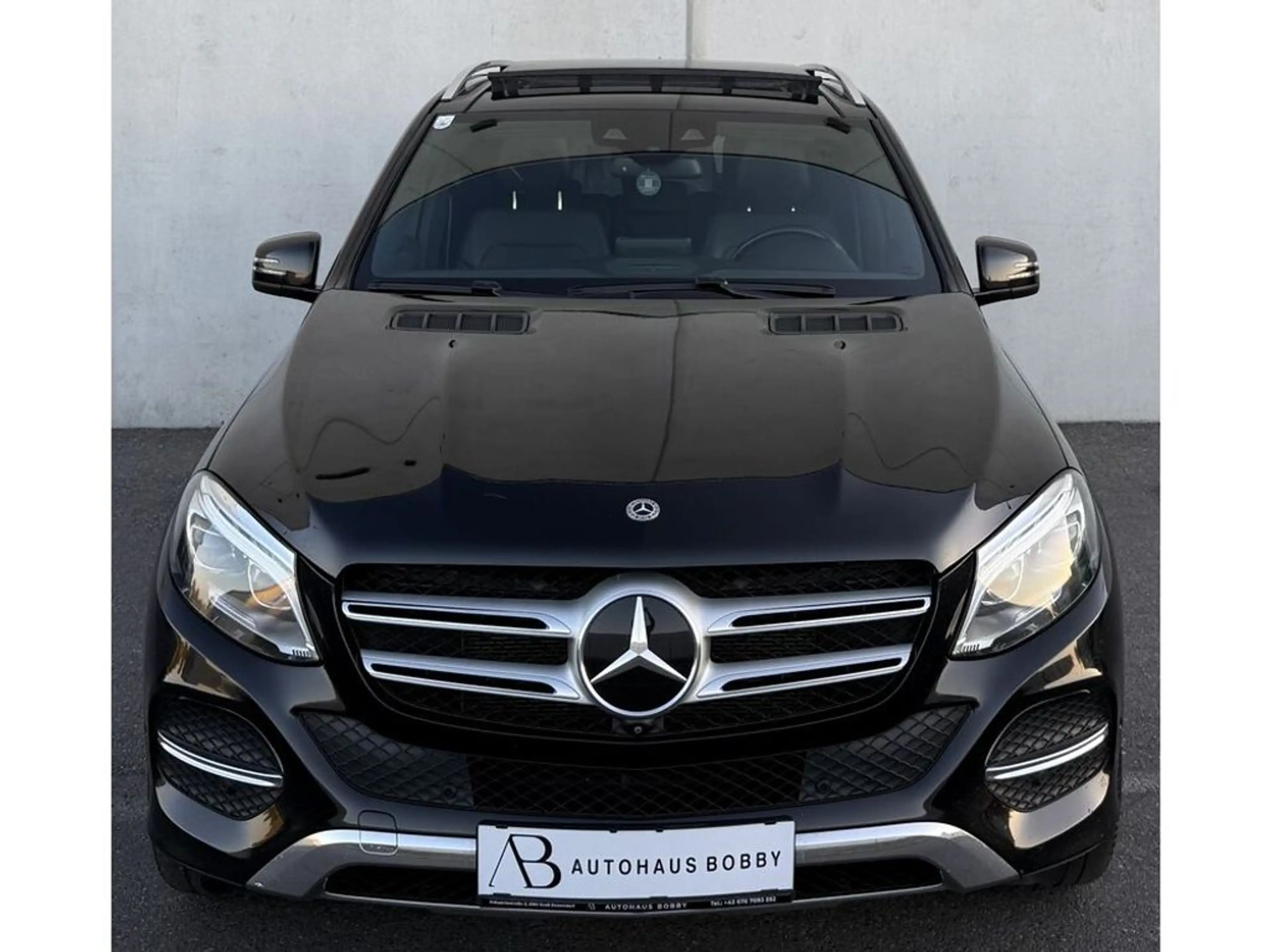 Mercedes-Benz GLE 400 4Matic — photo 8