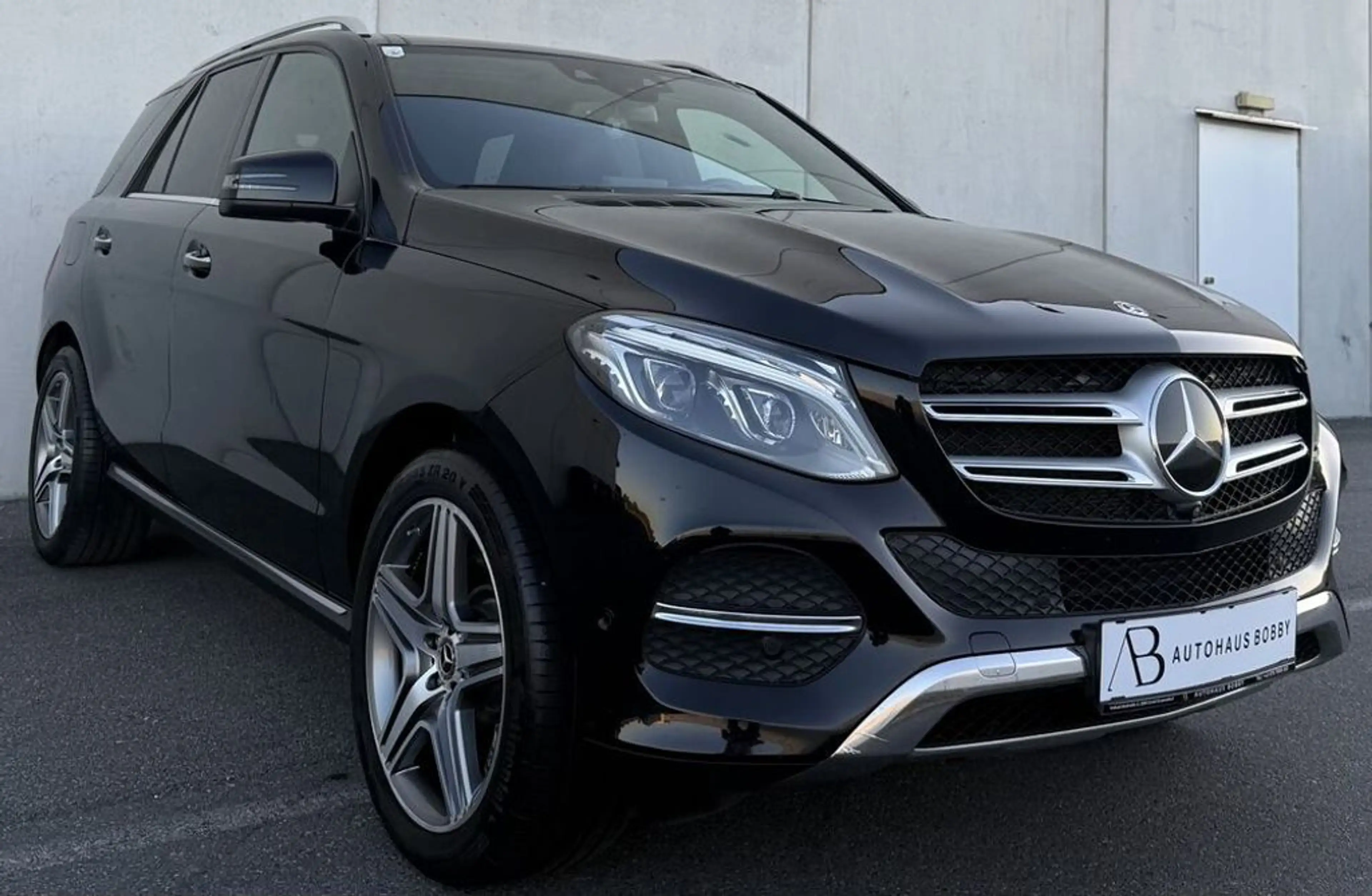 Mercedes-Benz GLE 400 4Matic — photo 5
