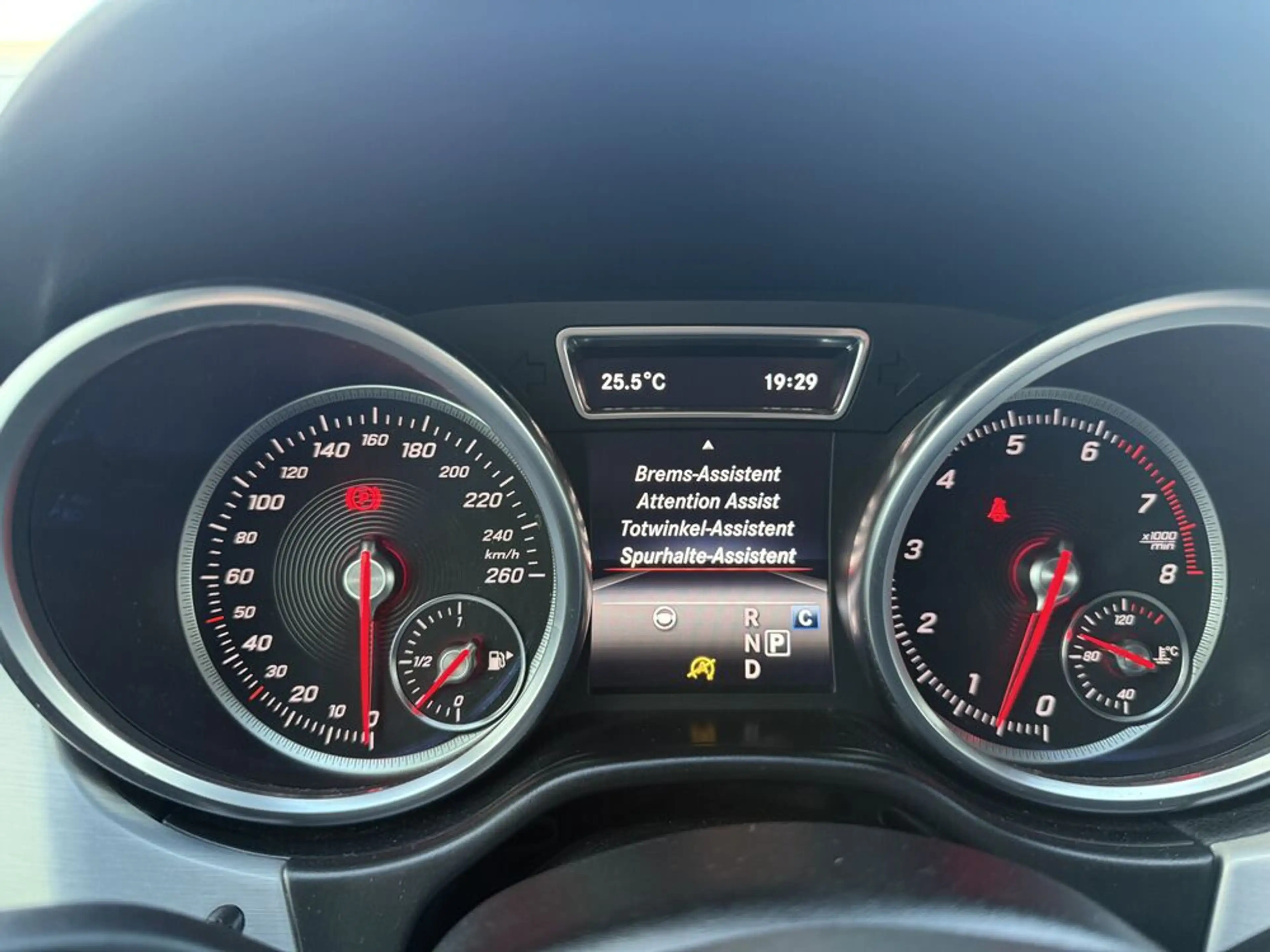Mercedes-Benz GLE 400 4Matic — photo 15