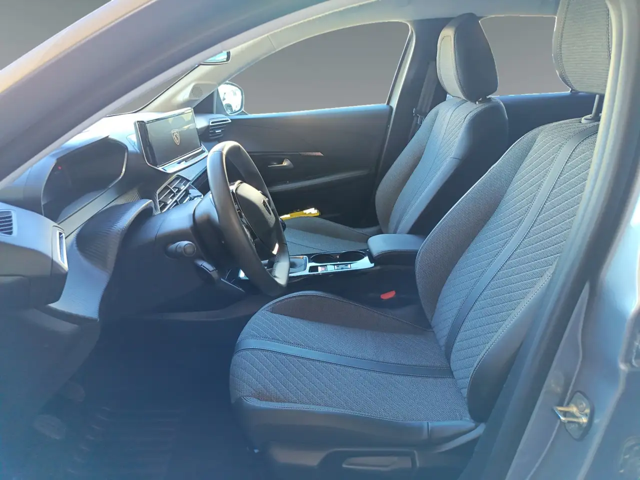 Peugeot 208 208 5P Puretech Allure 100 S&S 8