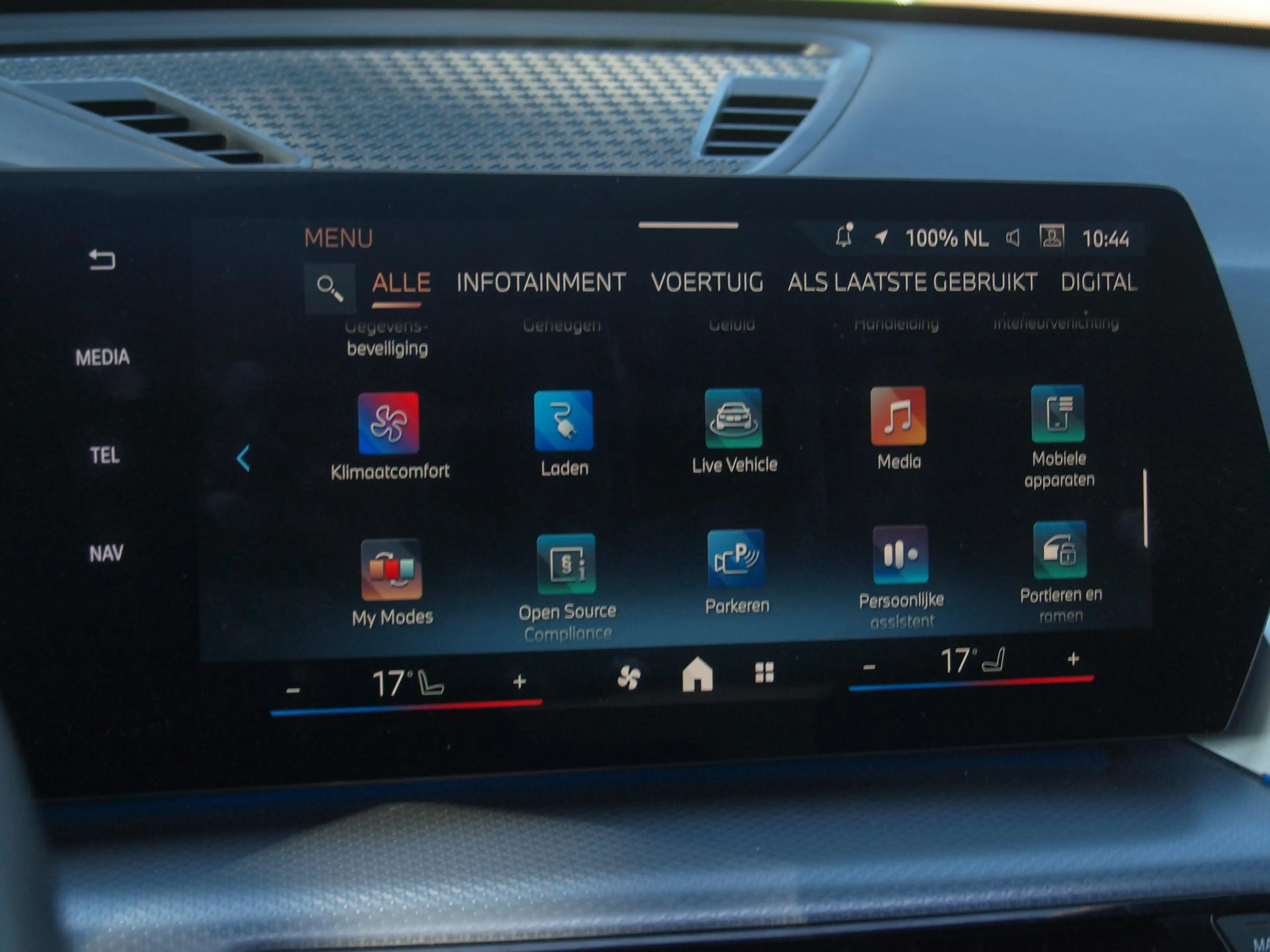BMW iX1 xDrive30 67 kWh Panoramadak | Camera | Sfeerverlic — photo 24