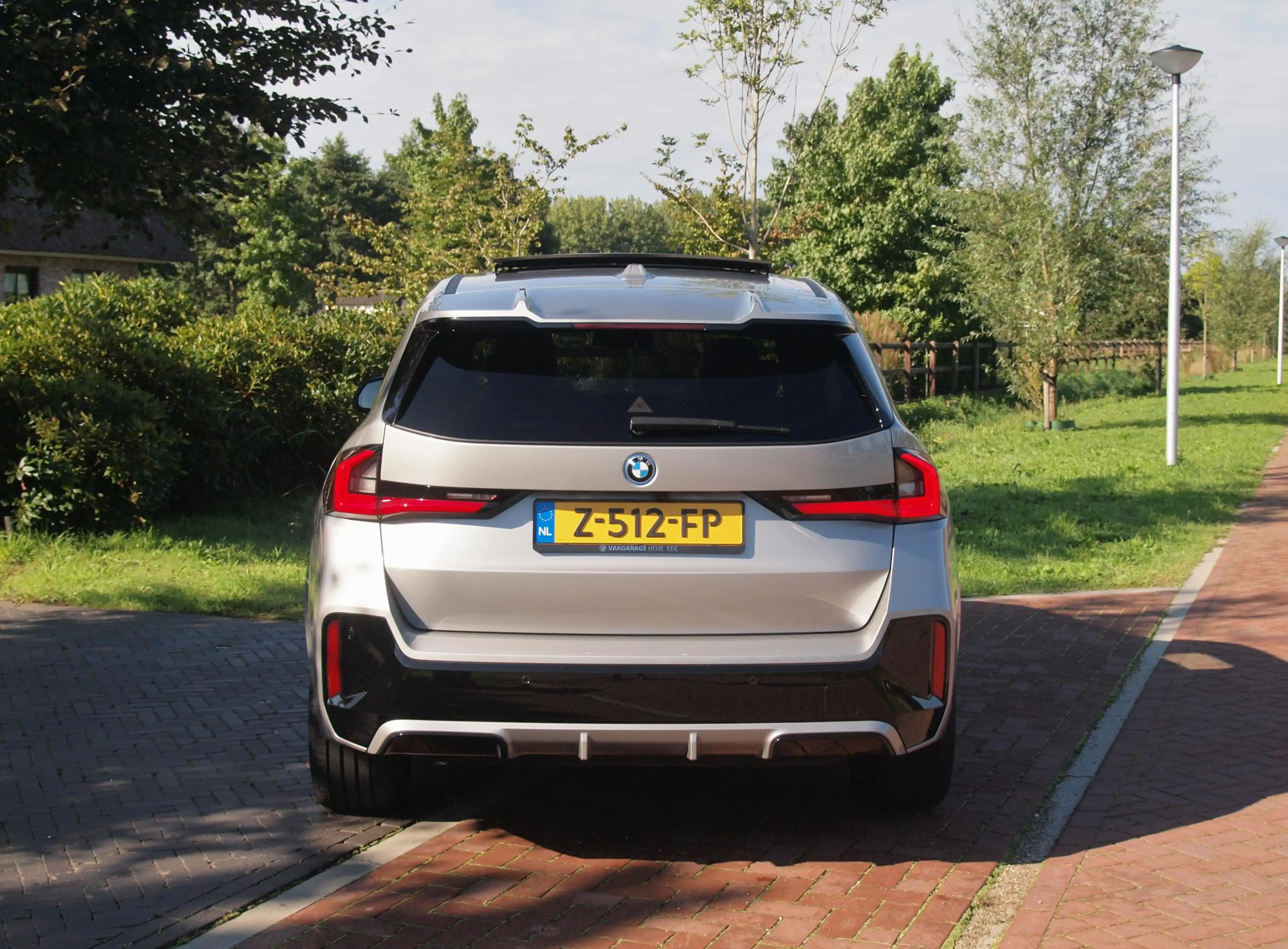 BMW iX1 xDrive30 67 kWh Panoramadak | Camera | Sfeerverlic — photo 9