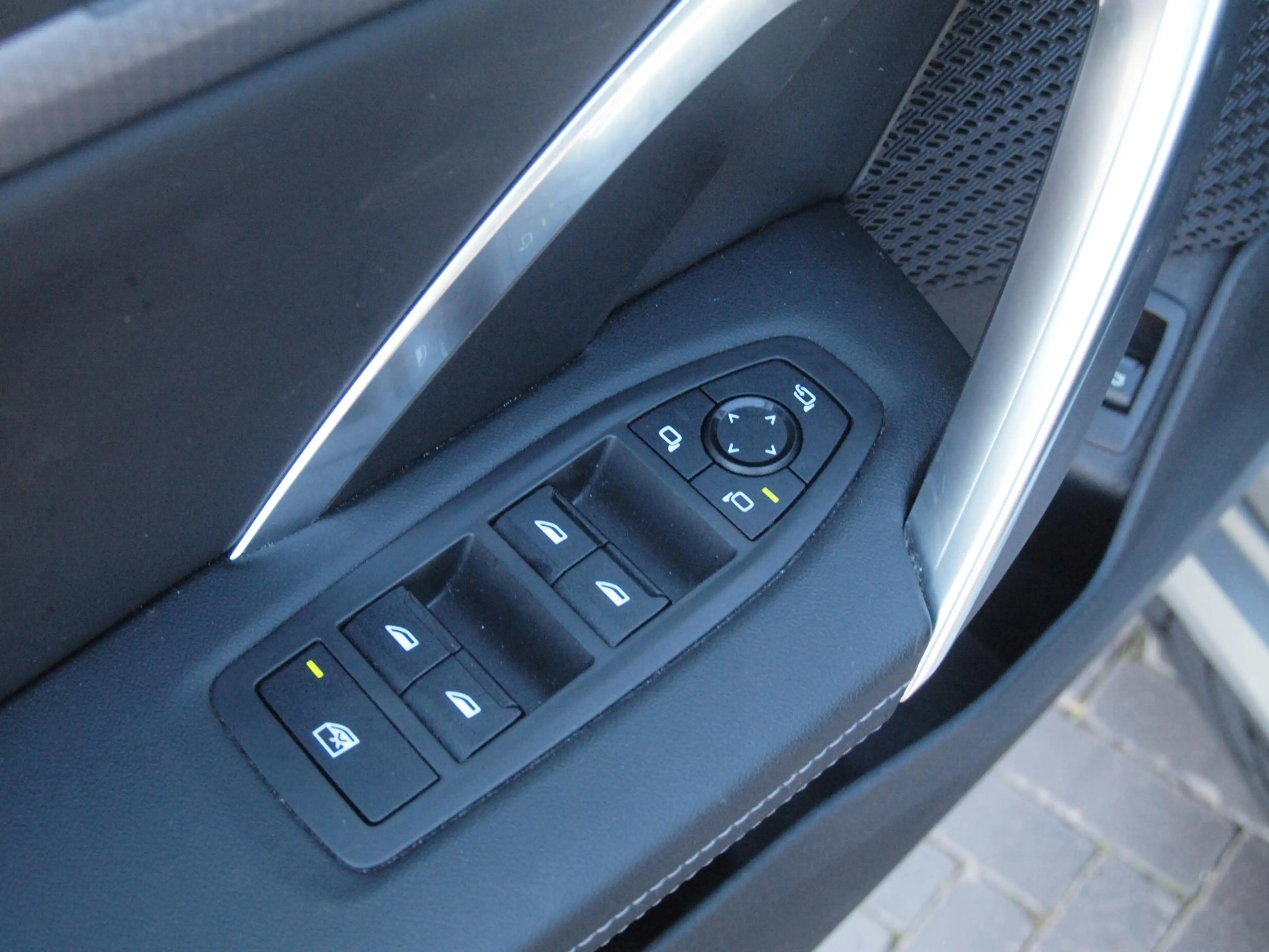 BMW iX1 xDrive30 67 kWh Panoramadak | Camera | Sfeerverlic — photo 28