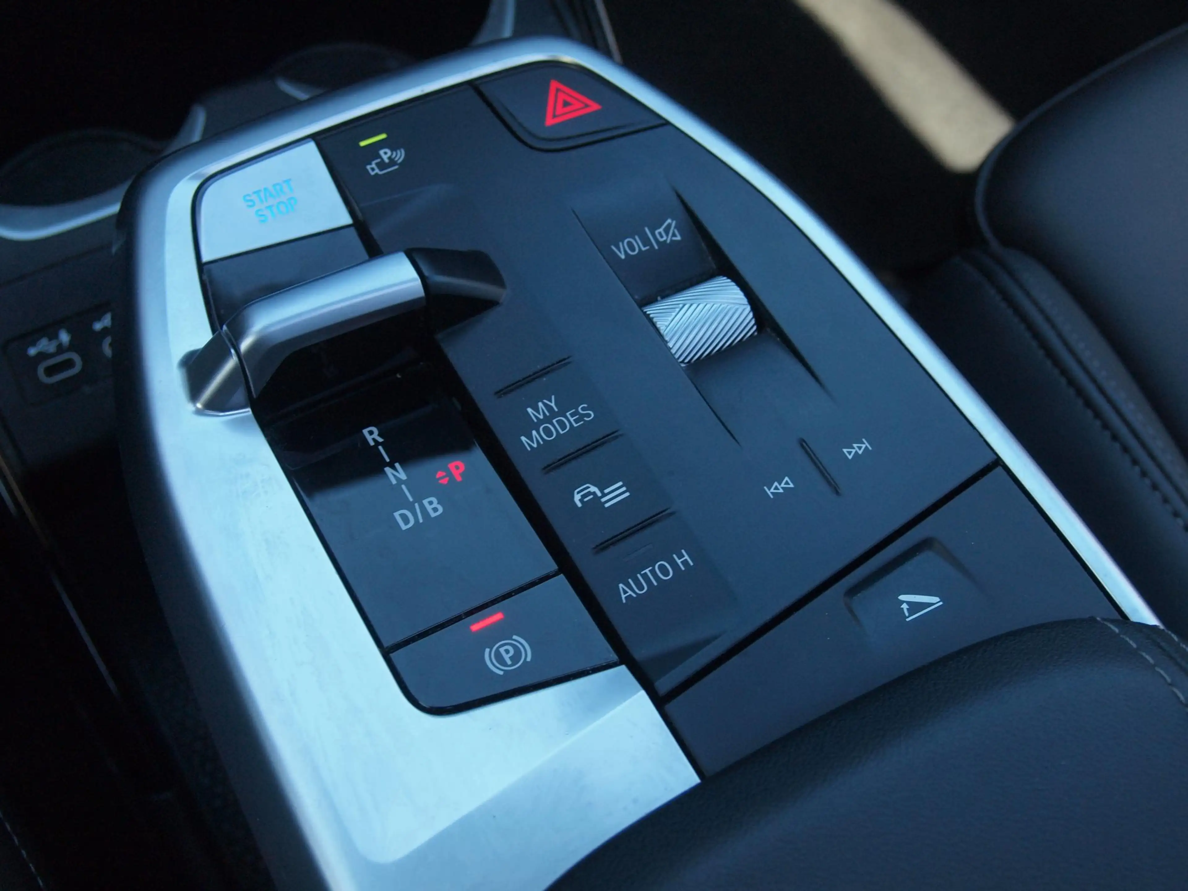 BMW iX1 xDrive30 67 kWh Panoramadak | Camera | Sfeerverlic — photo 27