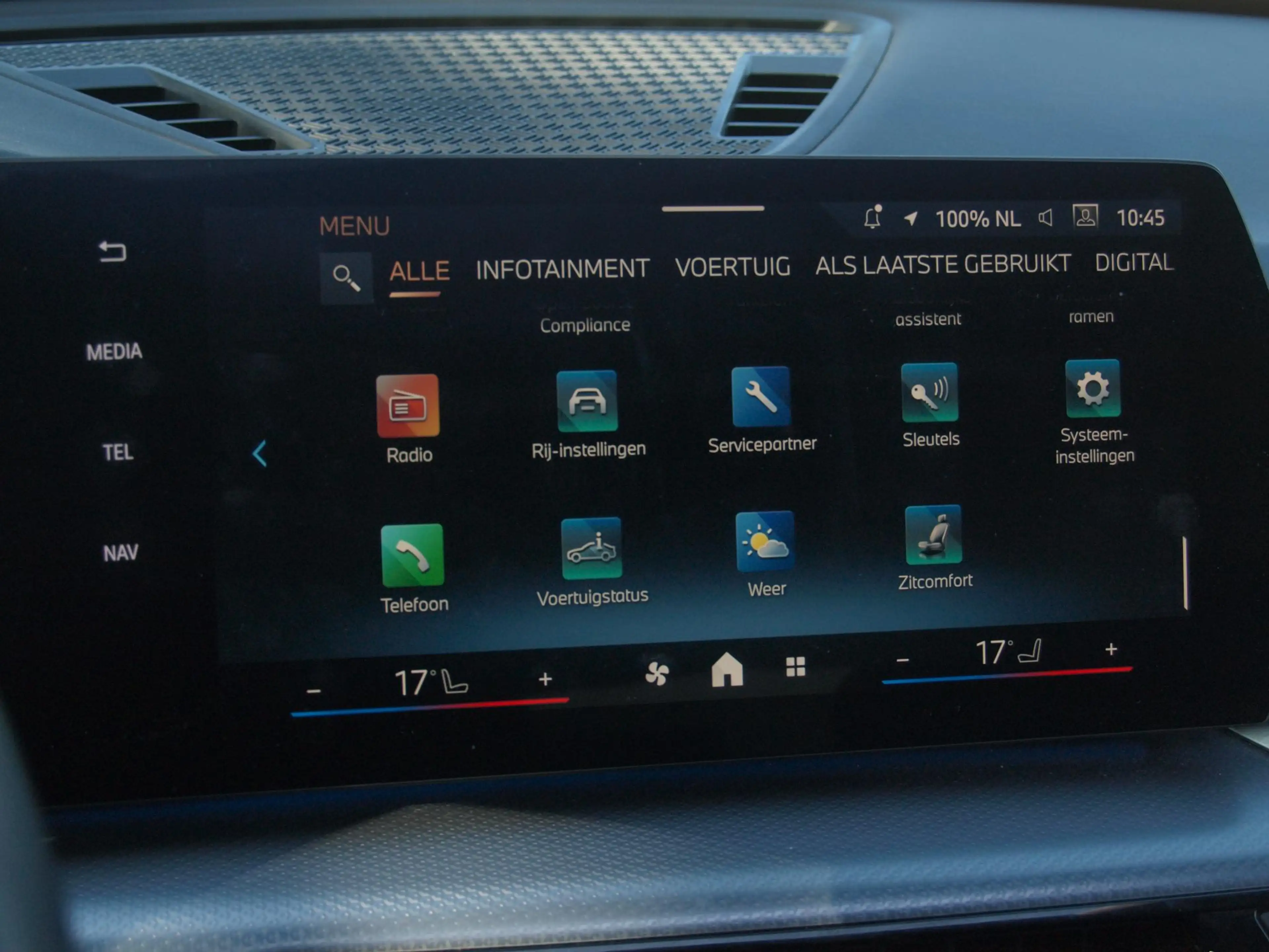 BMW iX1 xDrive30 67 kWh Panoramadak | Camera | Sfeerverlic — photo 26