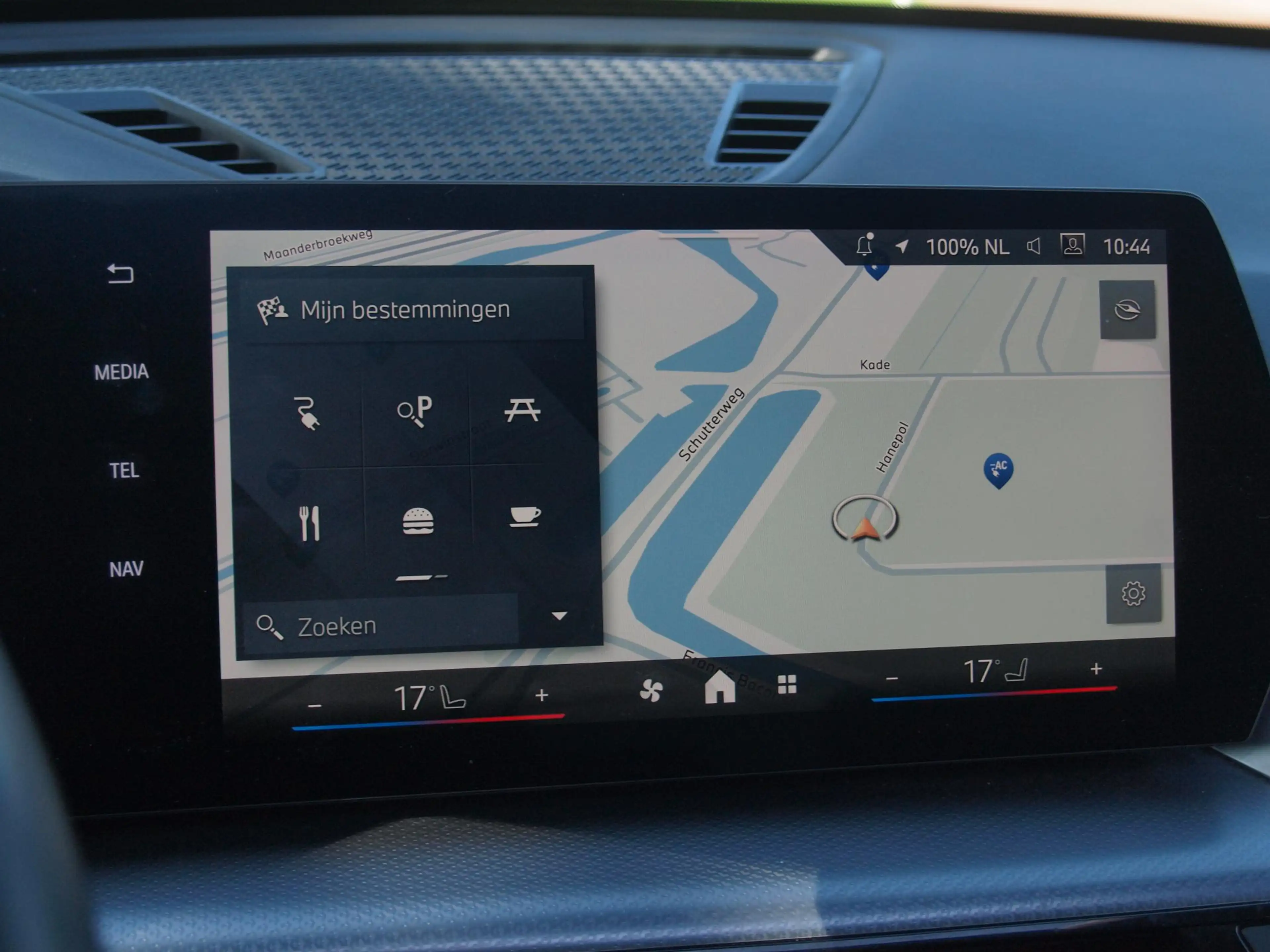 BMW iX1 xDrive30 67 kWh Panoramadak | Camera | Sfeerverlic — photo 20